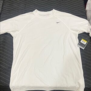 Nike Men's White Short Sleeve Tee